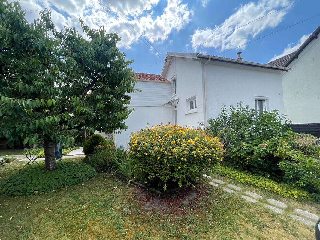 Maison à SARTROUVILLE