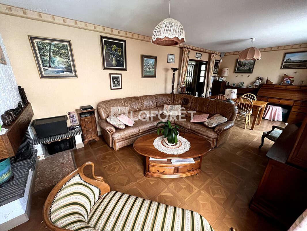 Maison à TESSANCOURT-SUR-AUBETTE