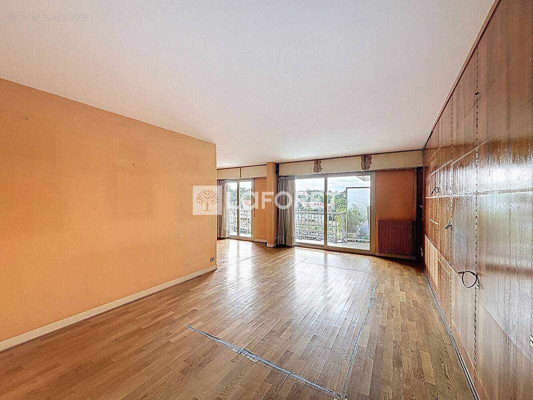 Appartement à BOURG-LA-REINE