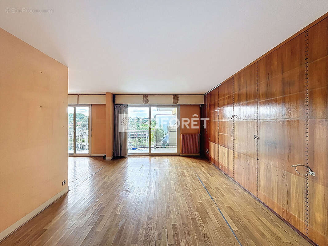 Appartement à BOURG-LA-REINE