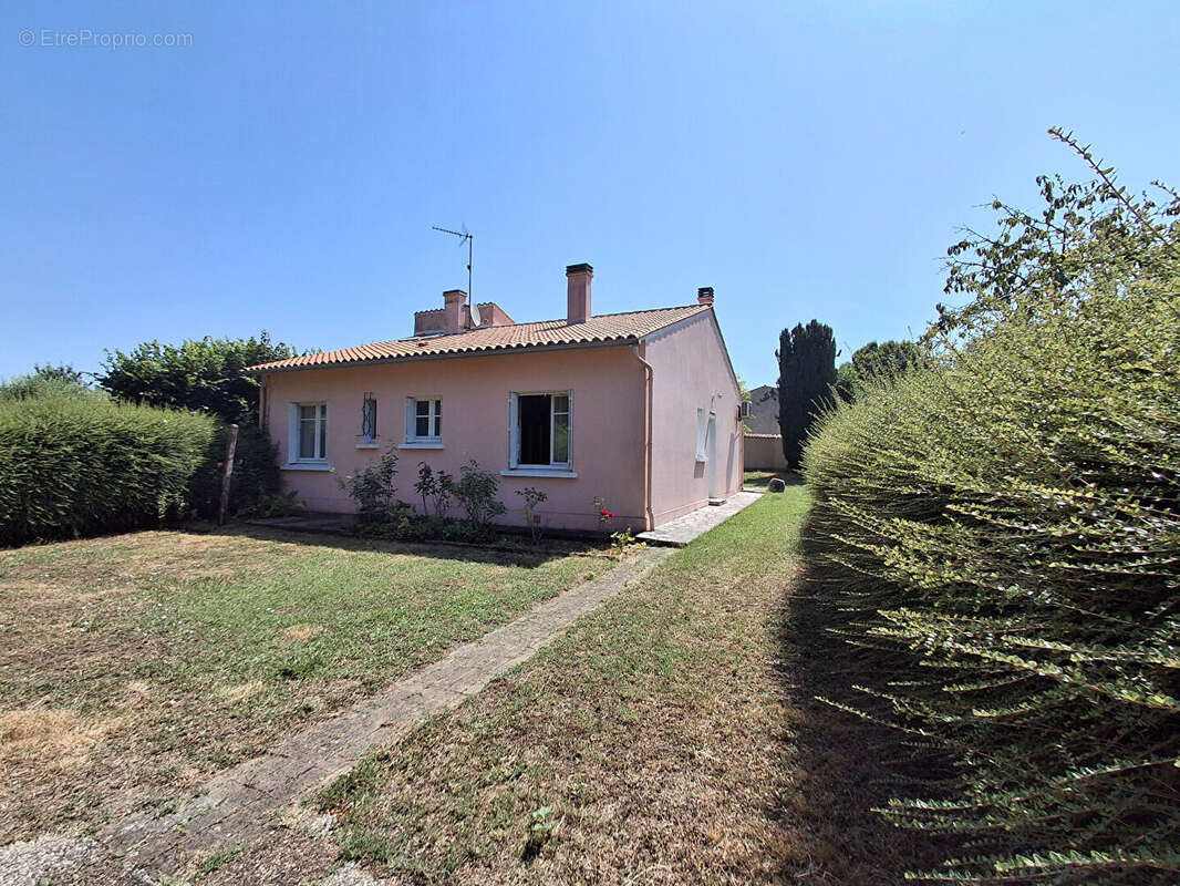 Maison à SAINT-VIVIEN