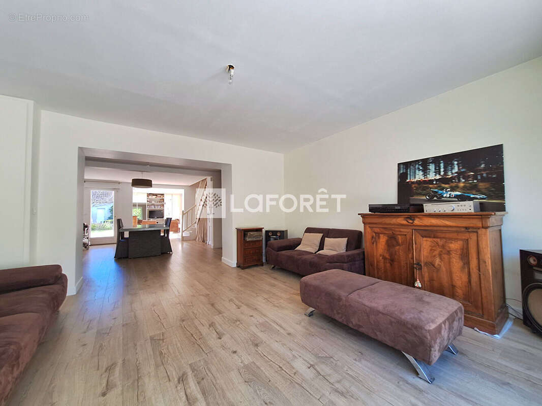 Maison à VERNEUIL-SUR-SEINE