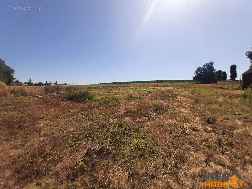 Terrain à MELESSE
