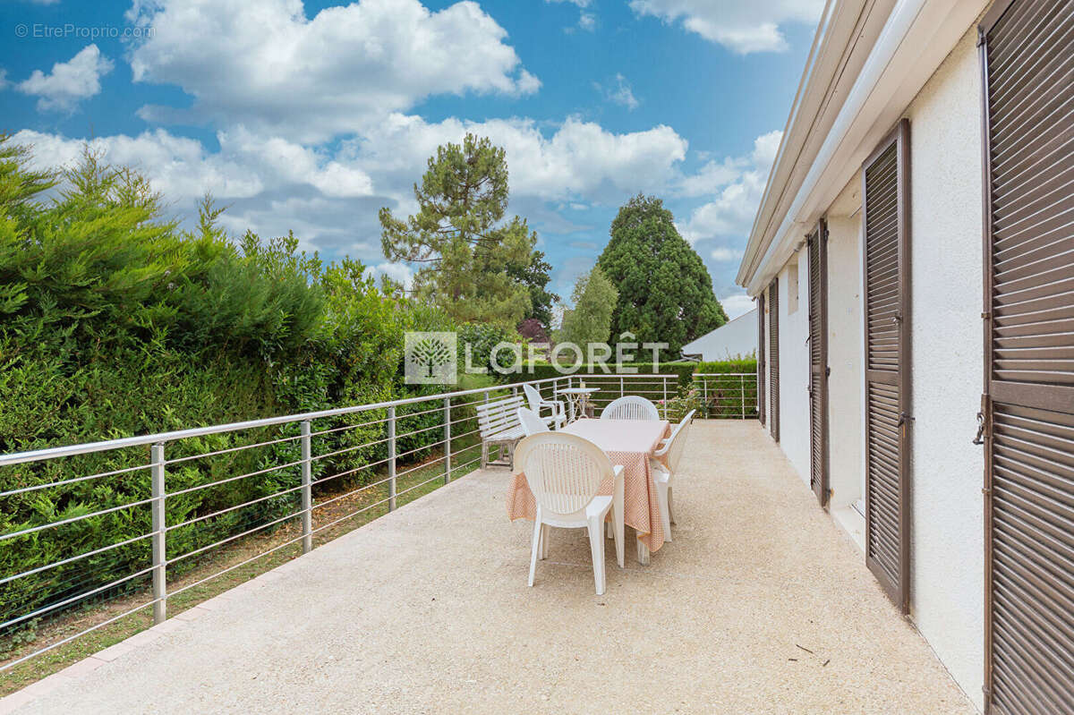 Maison à OZOIR-LA-FERRIERE