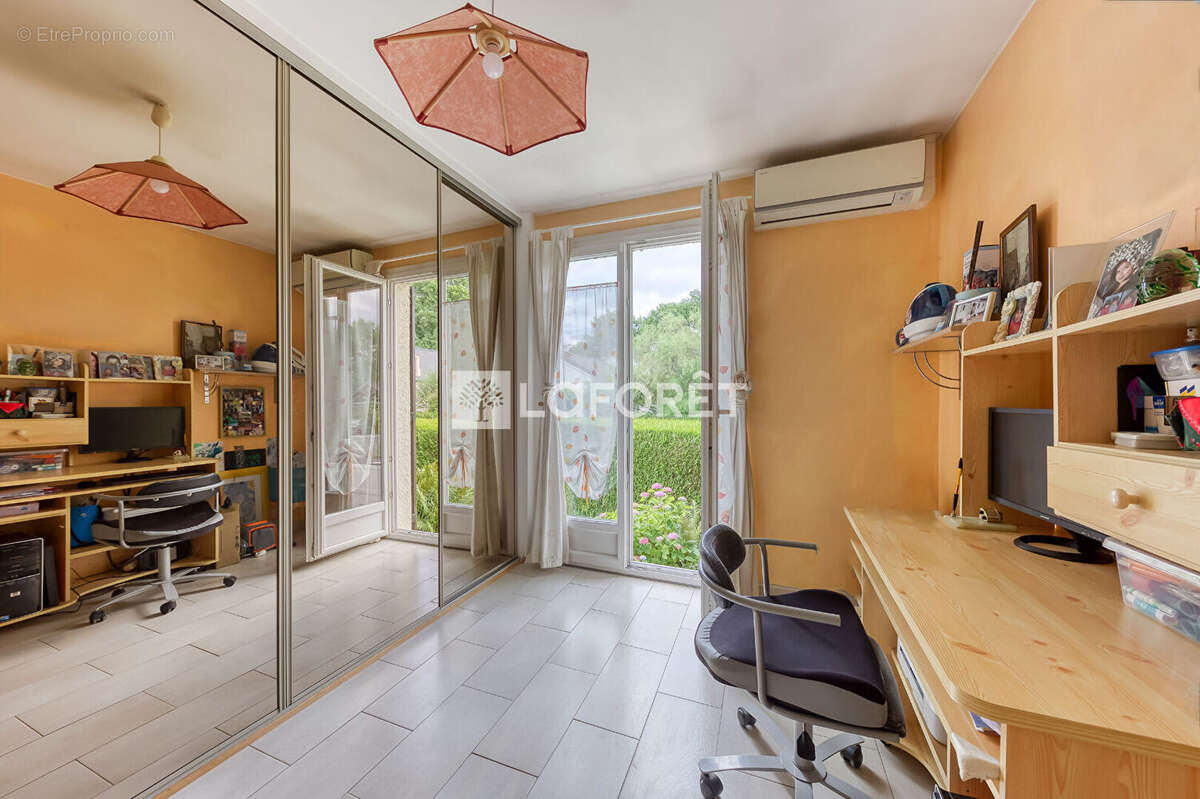 Maison à OZOIR-LA-FERRIERE