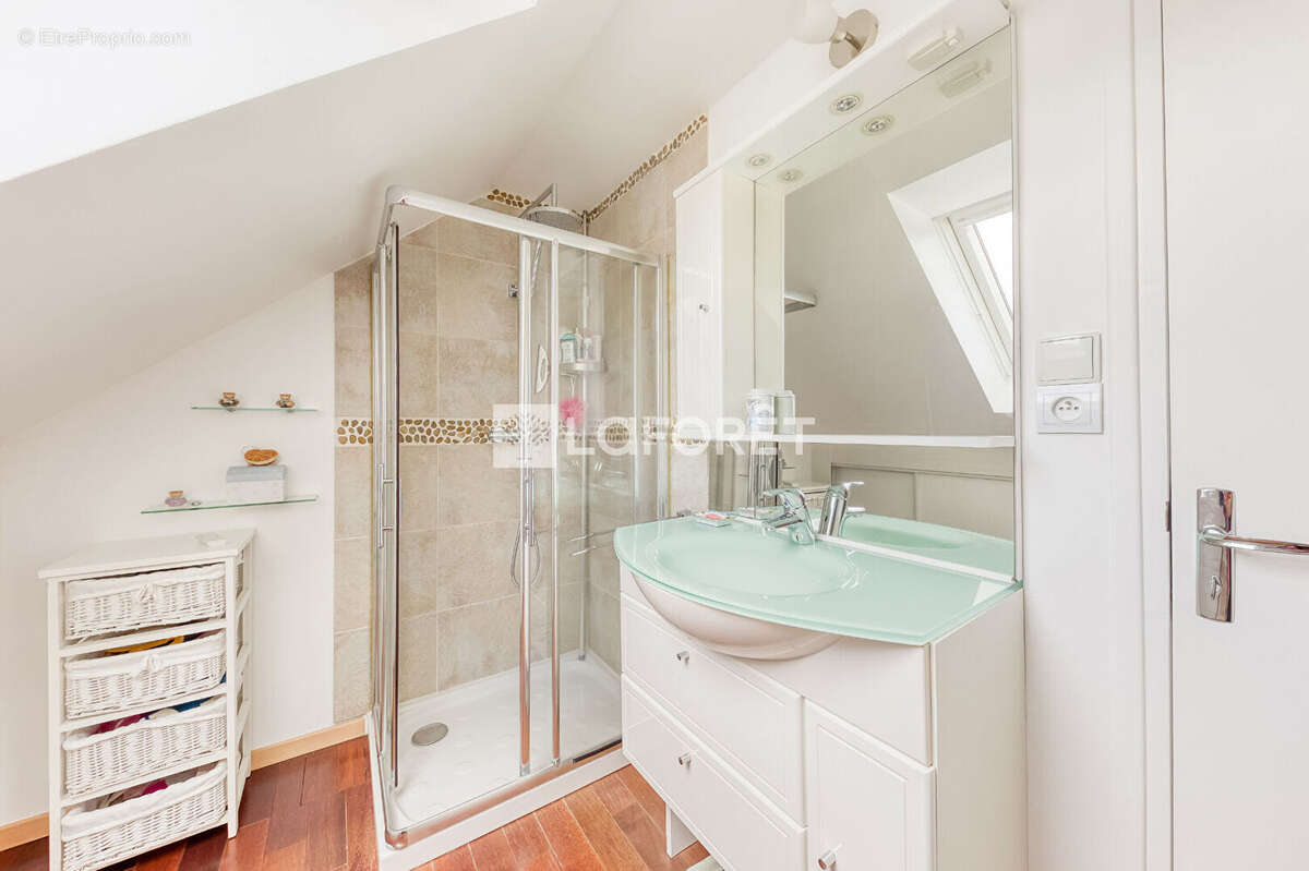 Maison à OZOIR-LA-FERRIERE