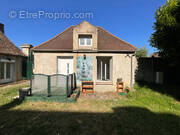 Maison à MAURECOURT