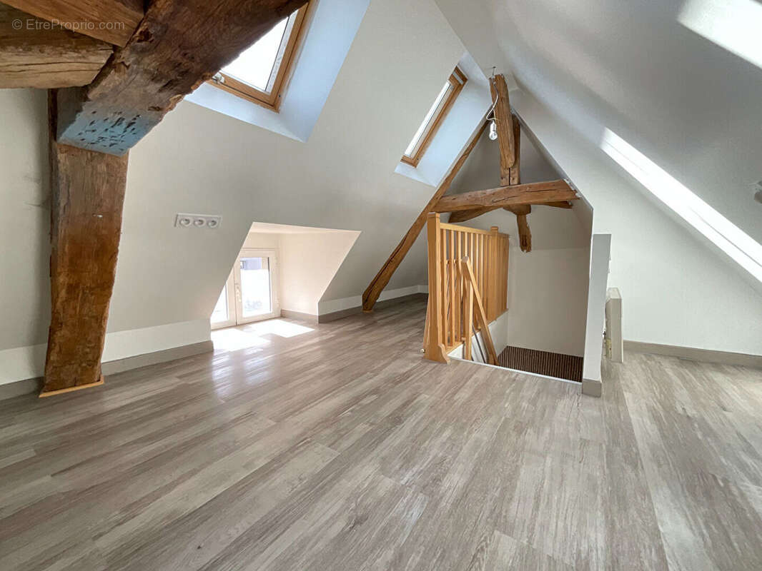 Maison à MAURECOURT