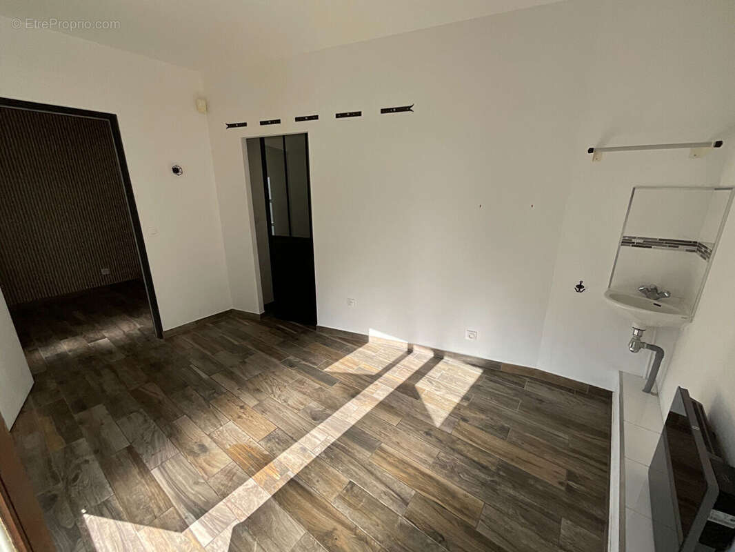 Maison à MAURECOURT