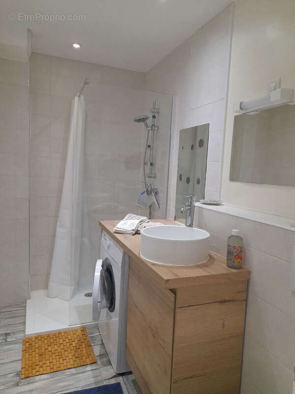 Appartement à LORGUES