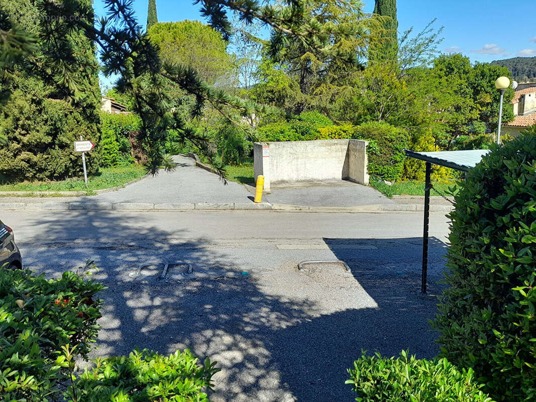 Appartement à LORGUES