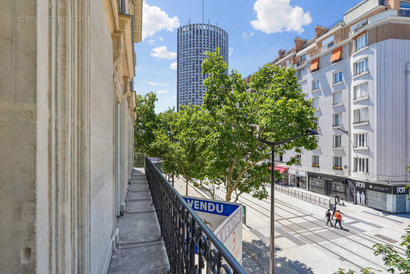 Appartement à PARIS-17E
