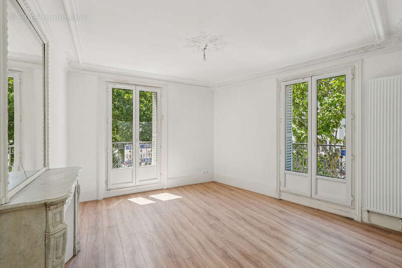 Appartement à PARIS-17E