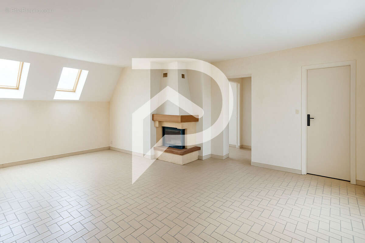 Maison à VERNEUIL-SUR-SEINE