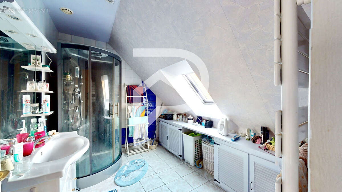 Maison à VERNEUIL-SUR-SEINE