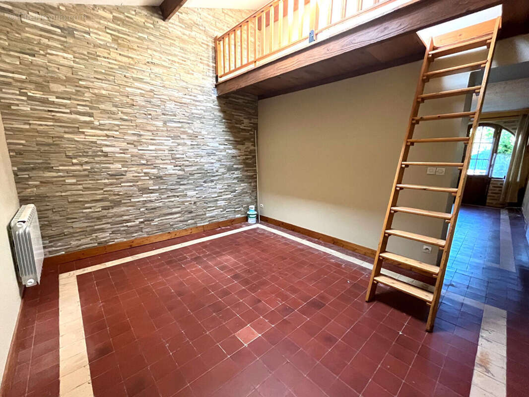 Maison à CIRES-LES-MELLO