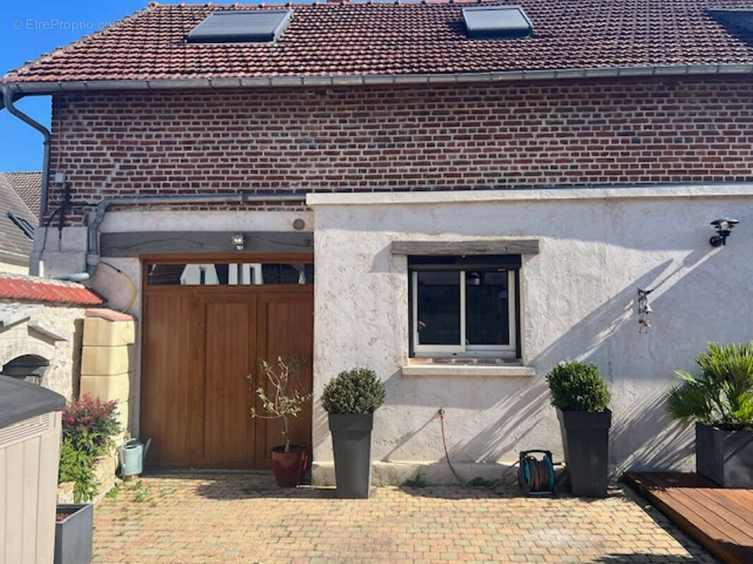 Maison à NEUILLY-EN-THELLE