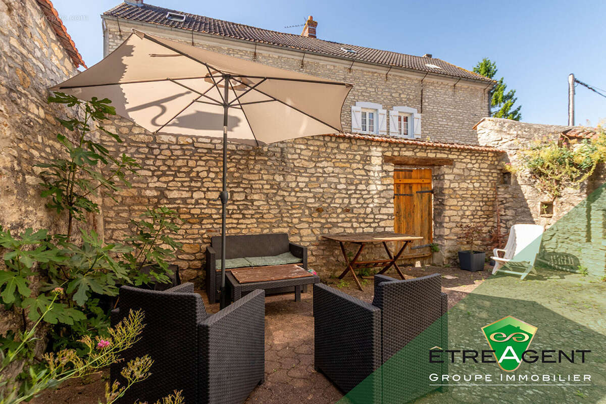 Maison à FONTENAY-SAINT-PERE