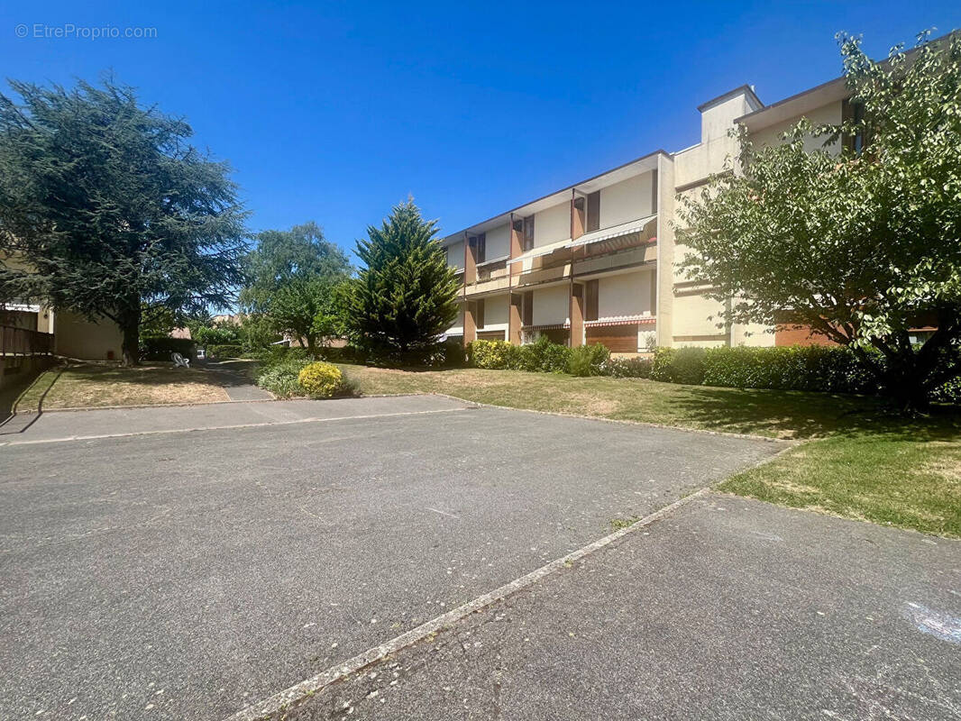 Appartement à BRIE-COMTE-ROBERT