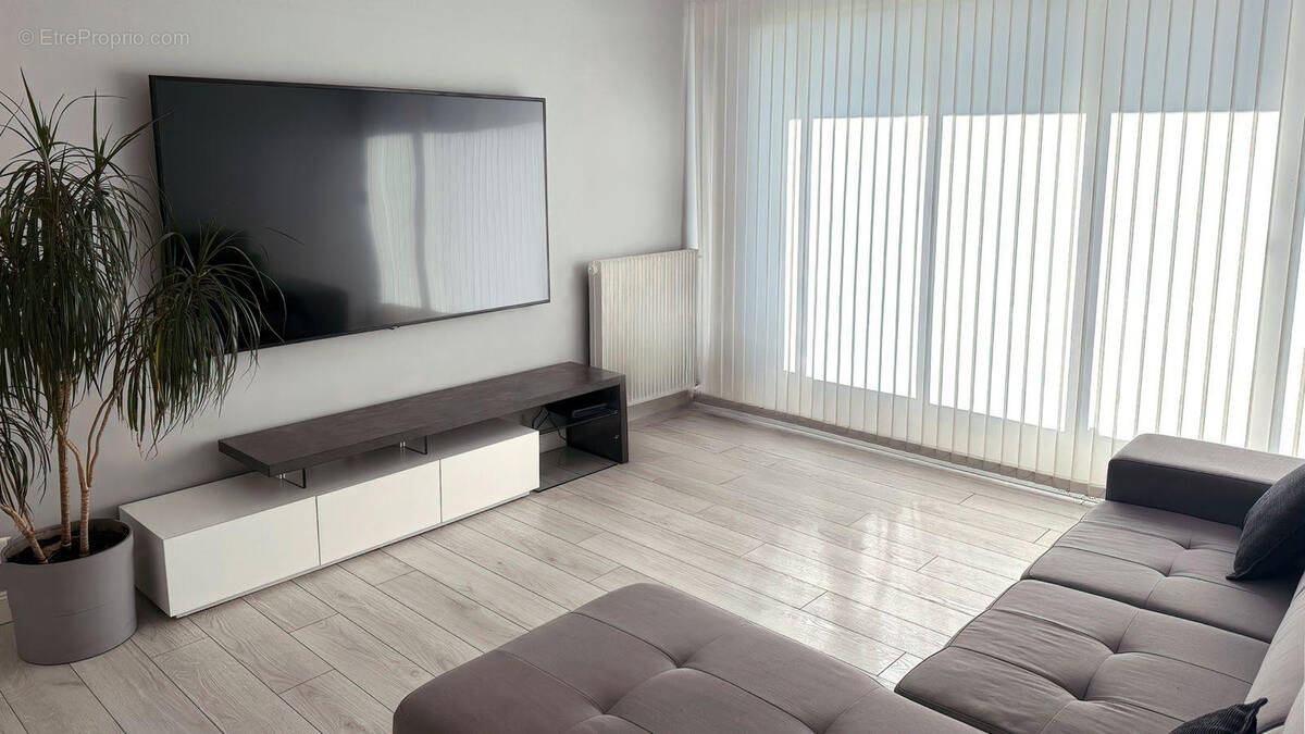 Appartement à VILLEMOMBLE