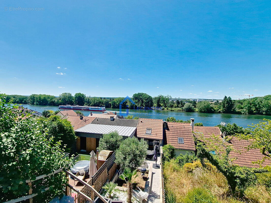 Appartement à LA FRETTE-SUR-SEINE
