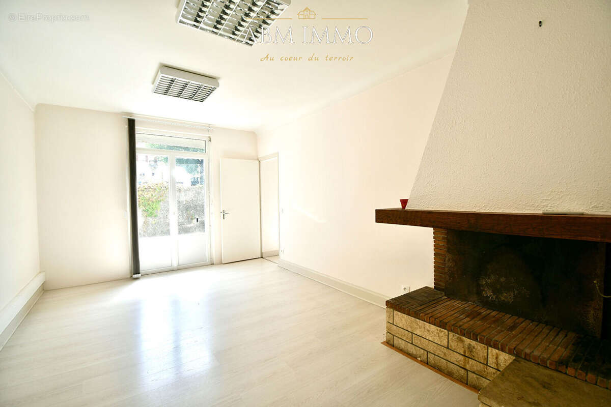 Appartement à SIGOULES