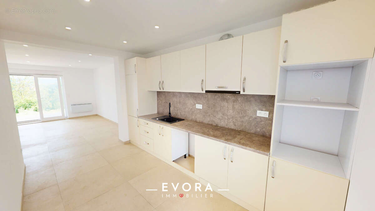 Appartement à VITRY-SUR-ORNE