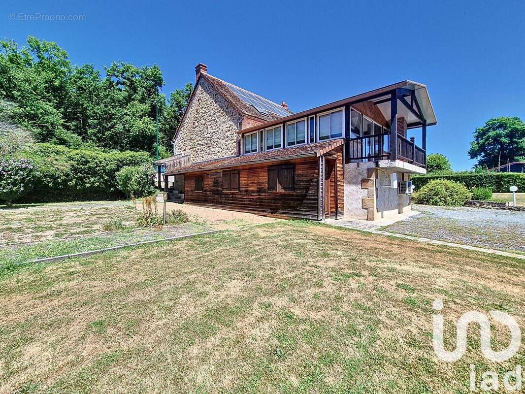 Photo 2 - Maison à SAINT-HILAIRE