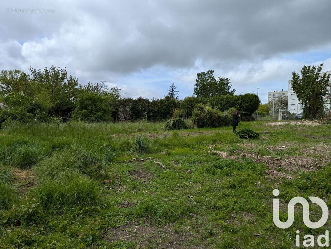 Photo 3 - Terrain à SAINTES