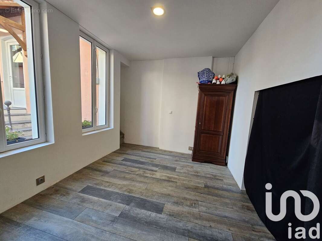 Photo 9 - Maison à VILLENEUVE-L&#039;ARCHEVEQUE