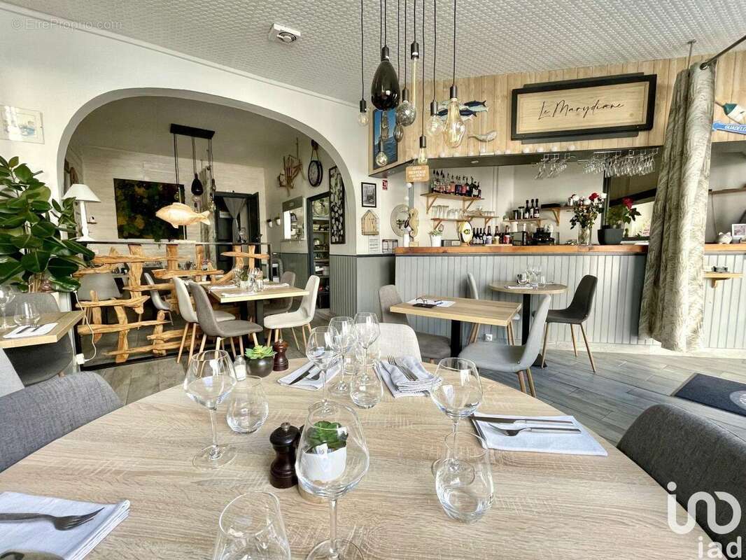 Photo 5 - Commerce à ROCHEFORT