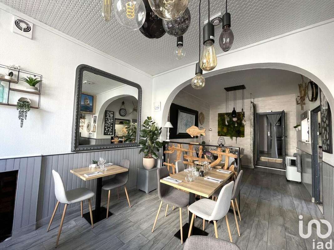 Photo 7 - Commerce à ROCHEFORT