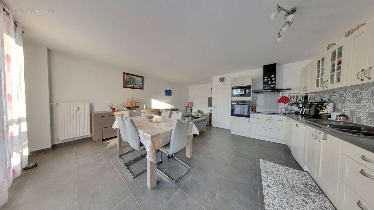 Appartement à ROISSY-EN-BRIE