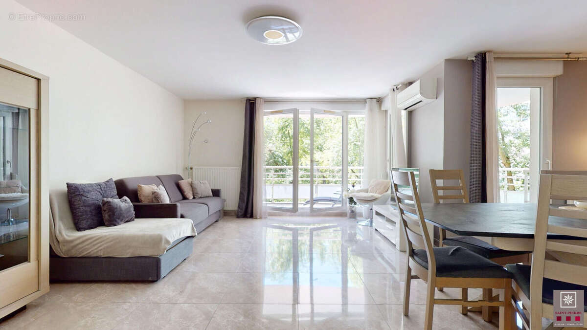 Appartement à LYON-8E