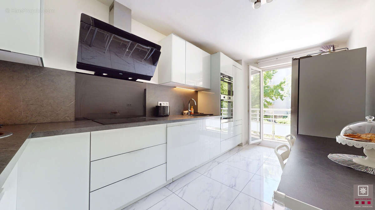 Appartement à LYON-8E