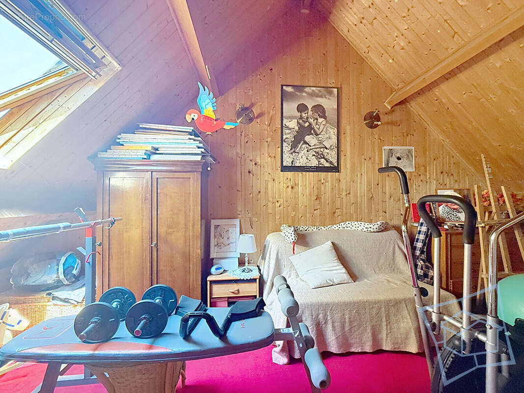 Maison à DAMPIERRE-EN-YVELINES