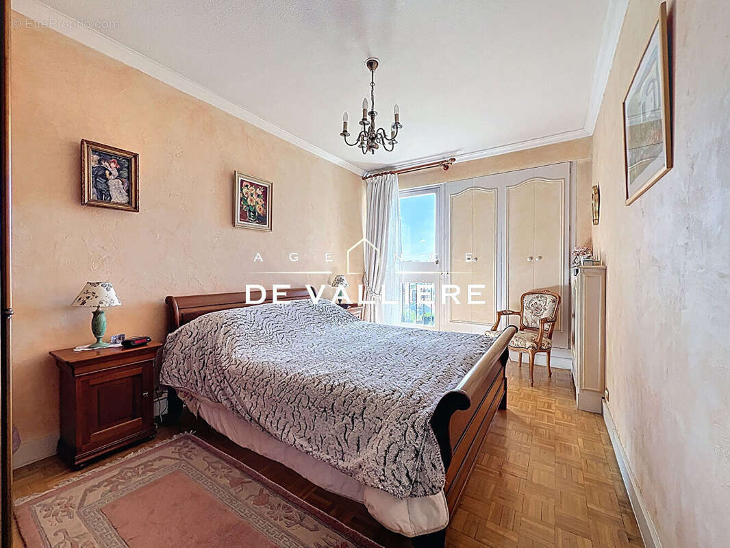 Appartement à NANTERRE
