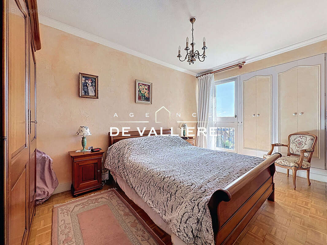 Appartement à NANTERRE