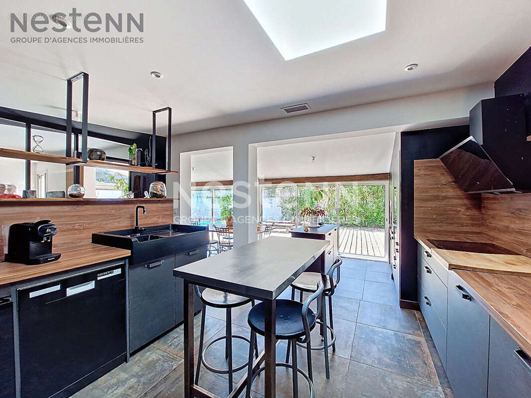 Maison à SAINT-MATHIEU-DE-TREVIERS