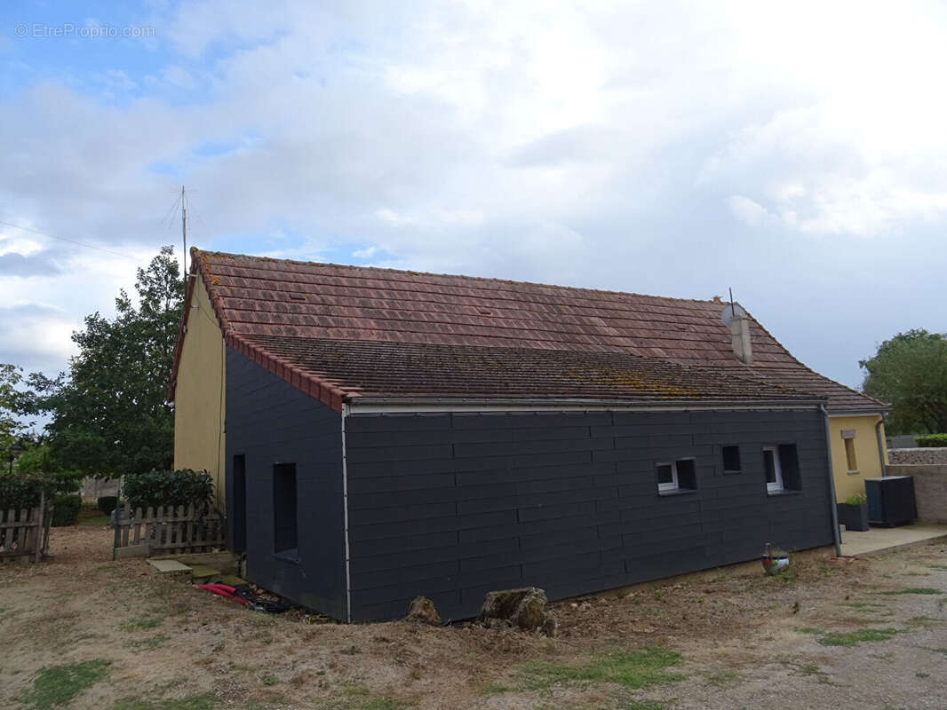 Maison à COURVILLE-SUR-EURE