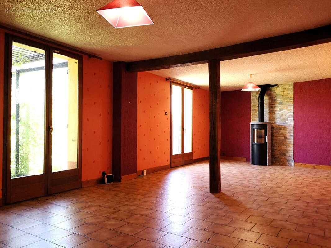 Maison à COURVILLE-SUR-EURE