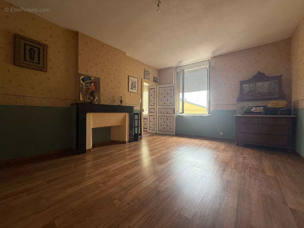 Maison à ROSIERES-AUX-SALINES