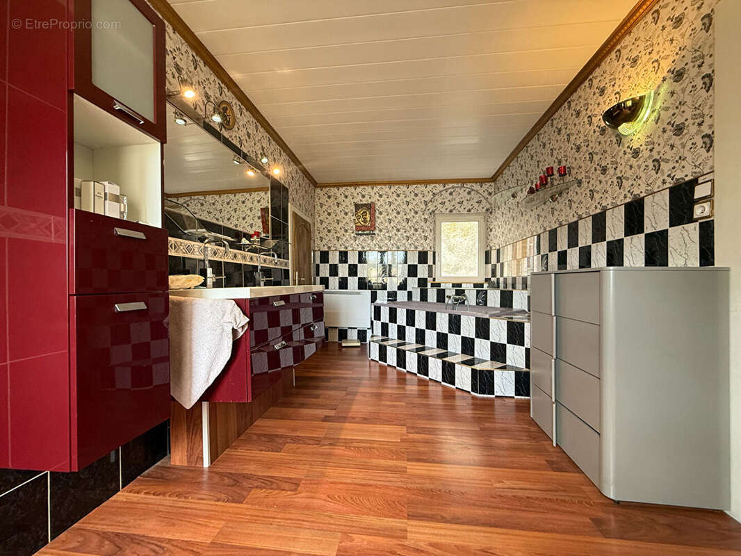 Maison à ROSIERES-AUX-SALINES