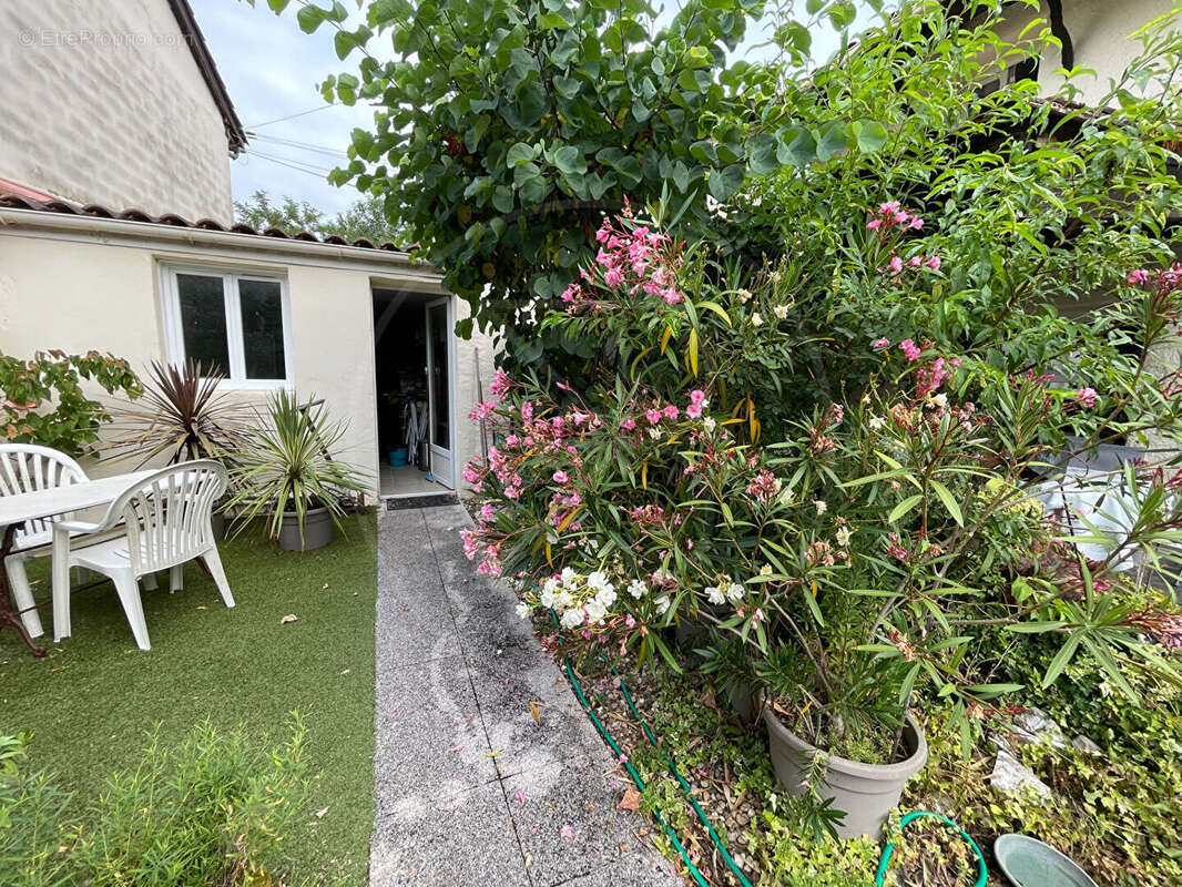 Maison à LOUBES-BERNAC