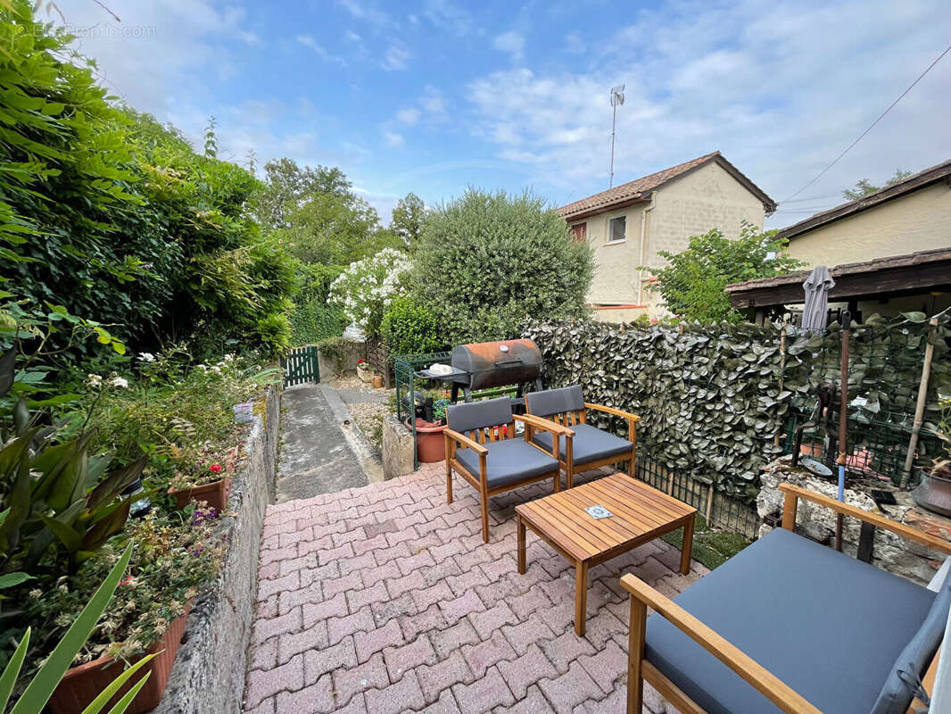 Maison à LOUBES-BERNAC