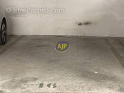 Parking à PARIS-15E