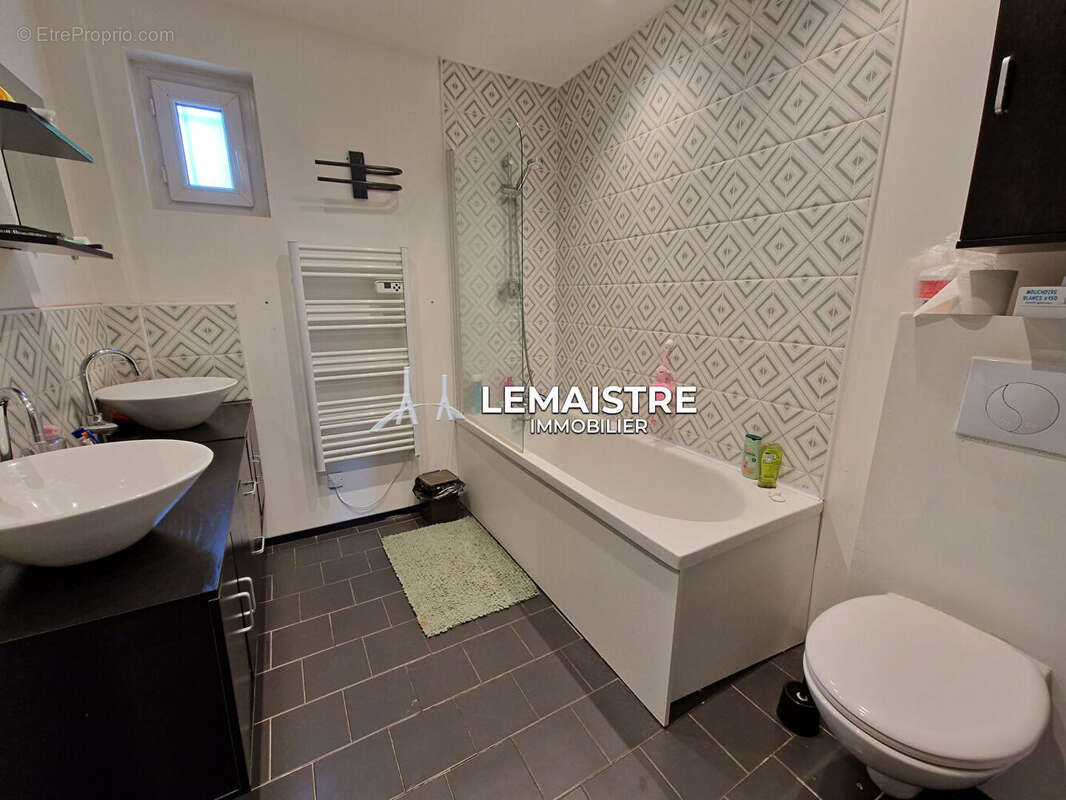 Maison à GRUCHET-LE-VALASSE