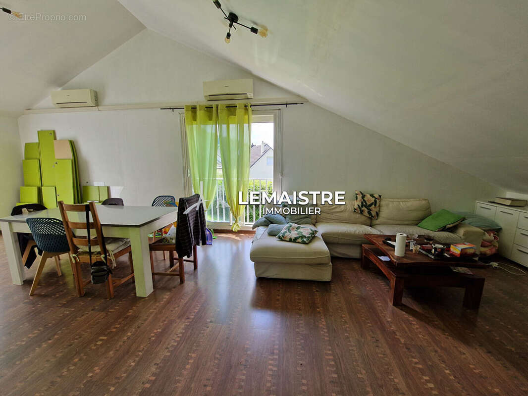 Maison à GRUCHET-LE-VALASSE