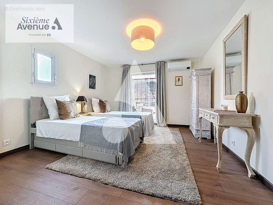 Appartement à LE CANNET