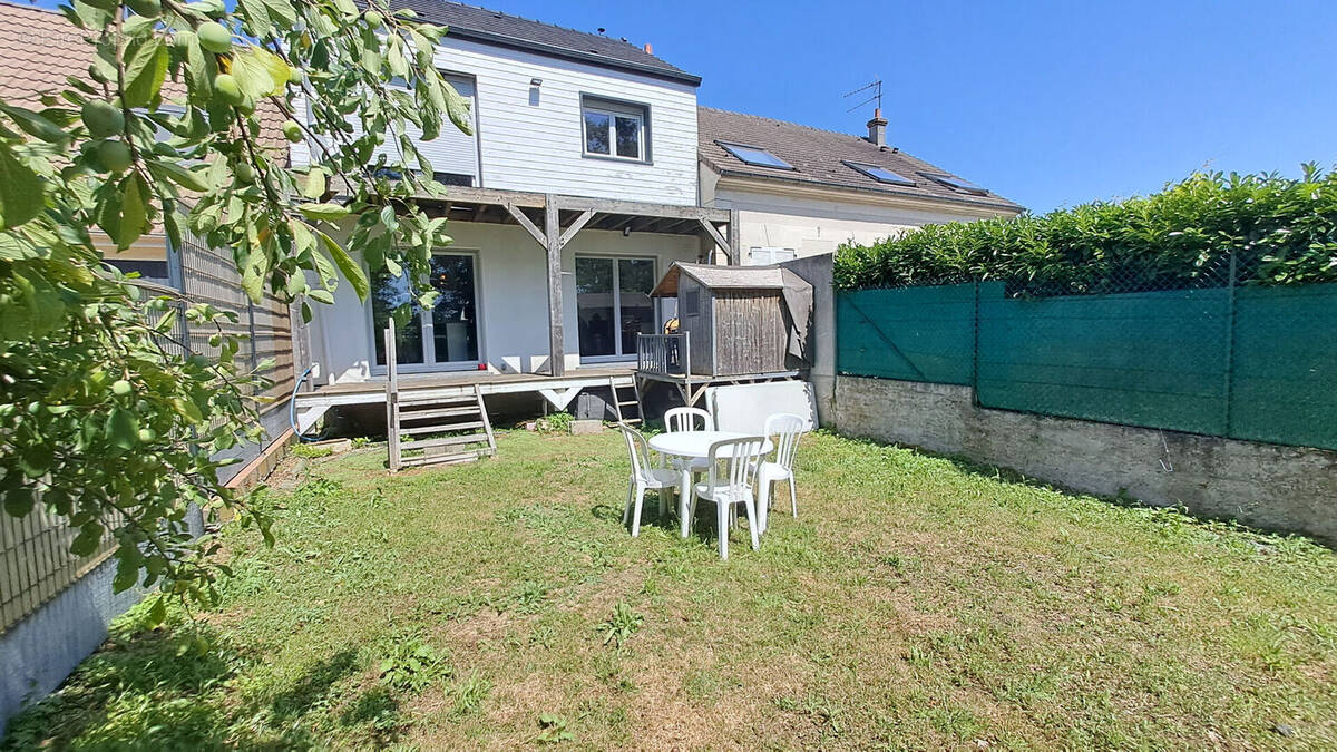 Maison à MAGNY-LES-HAMEAUX